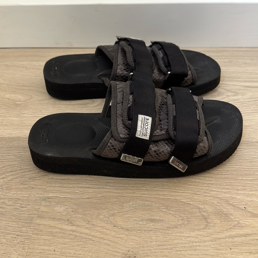 Suicoke moto black women’s 11